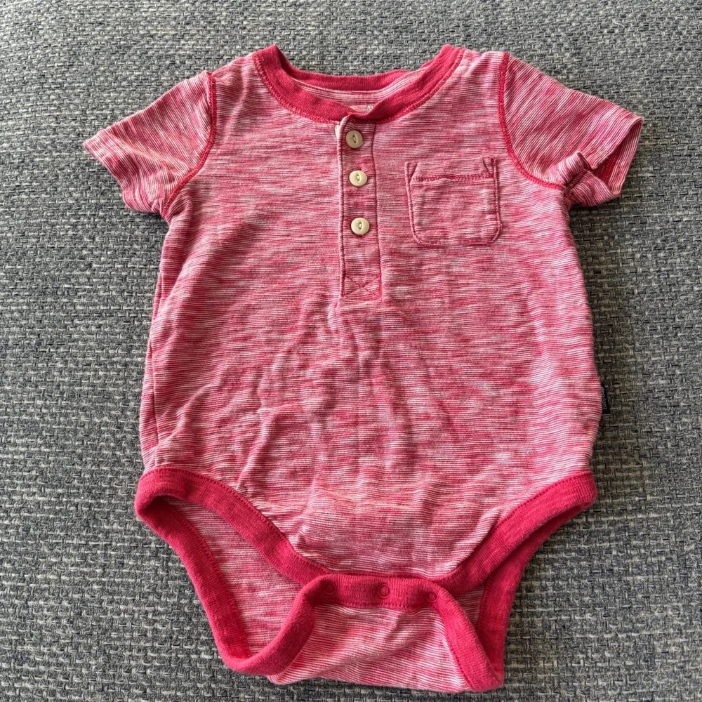 Baby Gap Red Short Sleeve Bodysuit – Size 12-18 Months, Soft & Comfy